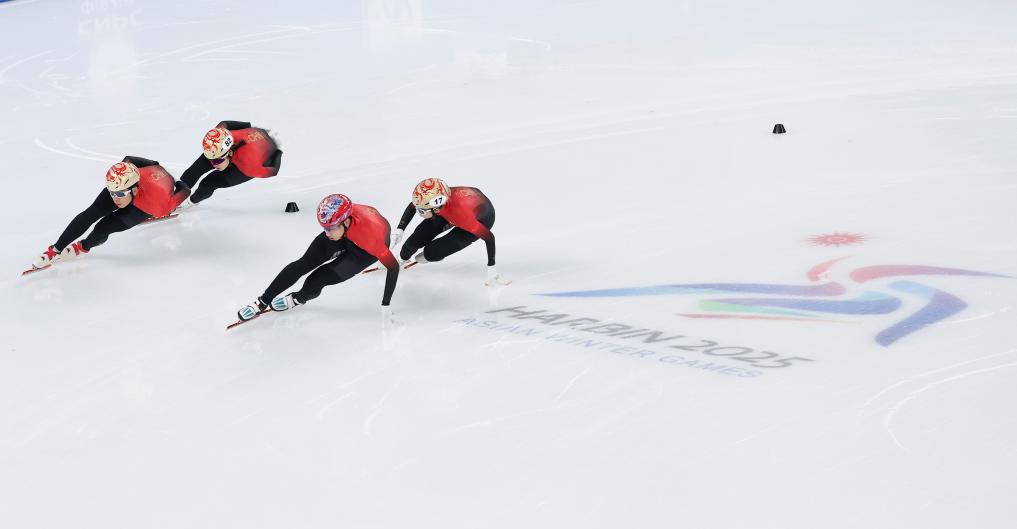 2月6日，中国短道速滑队在训练中。新华社记者 许雅楠 摄